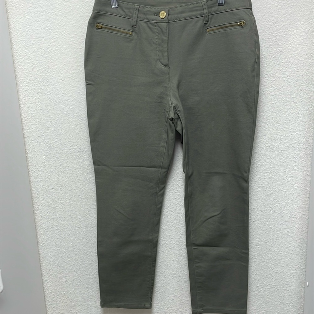 Chico’s So Slimming Medium Size 1 Ankle Olive Green Jeans Pants